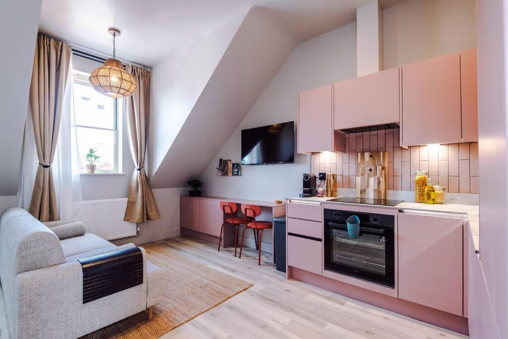 Centre Free Parking And Luxury Finishes Apartment Chester